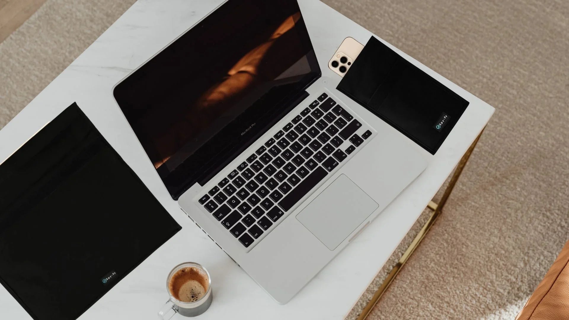 Does a Faraday Phone Case Stop Tracking